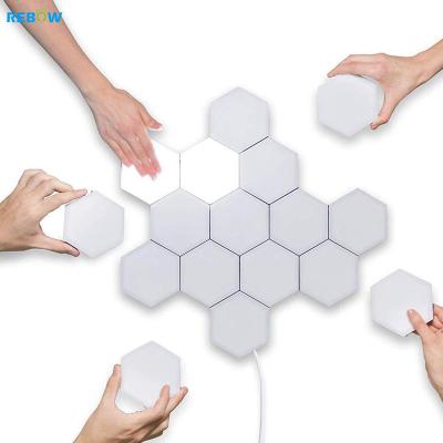 China Dropshipping Modern Bulk Lampshades DIY Led Modern Indoor RGB Honeycomb Touch Light Quantum Honeycomb Hexagonal Wall Led Lamp for sale