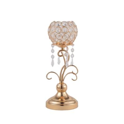 China All Fashion Gold Tall Candlestick Crystal Metal Candle Holder for sale