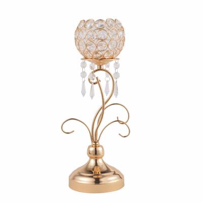 China All Metal Rose Gold Taper Custom Wedding Decorative Candle Lantern Stick Holder Stand Available Sample for sale