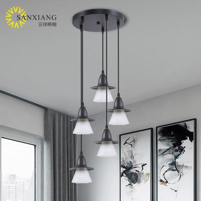 China Nordic Simple Modern Style Metal Kitchen Dining Room Plastic Indoor Hanging Pendant Light for sale