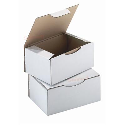 China Handmade Customized White Corrugated Mailing Box For Recycled Clothes Rectangle Large Clothing Box for sale