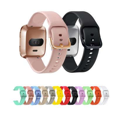 China Best New Soft Designer Wholesale Smart Charm Watch Bands Fitness Silicone Strap For Apple Watch for sale