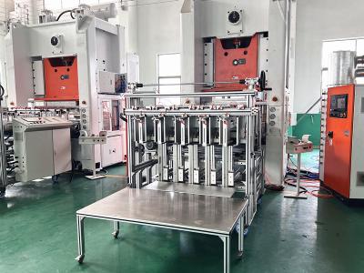 China Aluminiumbehälter 12000pcs/H 26KW, der Maschine silberne Folien-Behälter-Maschine herstellt zu verkaufen