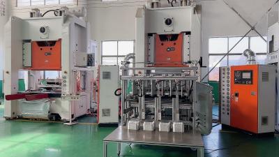 China 26 kW Kompressorleistung Aluminiumfolie-Plattenmachmaschine 63 Tonnen Druck zu verkaufen