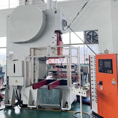 China Maximum Foil Passage 950mm Range Of 3 Cavity Aluminum Foil Tray Making Machine for sale