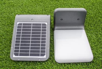 Chine Lampe de mur solaire toute dans un réverbère solaire de LED pour l'éclairage décoratif de jardin à vendre