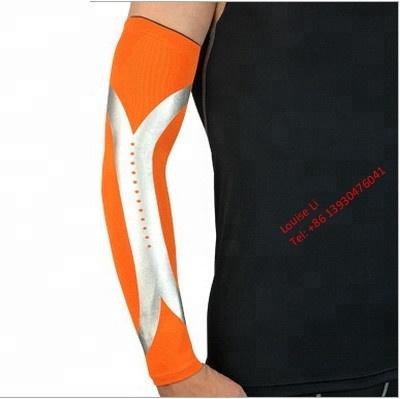 China Breathable Unisex Basketball Sleeves For Cooling Arm And Elbow Compression Blanket Protection for sale