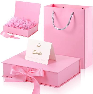 China Recycled Materials Luxury Present Box And Changeable Ribbon Paper Bags Greeting Card Luxury Packaging Box Set For Wedding for sale