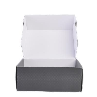 China Recycled Materials Plant Wholesale Cardboard Boxes Clothes Dressing Package Listing Box Garment Shipping Packing Box For Clothes for sale