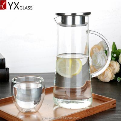 China 1000ml Sustainable Glass Carafe With Lid / Cold Brew Iced Tea Maker / Clear Glass Water Pitcher With Handle for sale