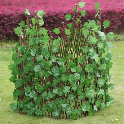 China Really Feel the Custom Fence Green Ivy Trellis Artificial Fence Artificial Willow Trellis Expanding Wooden 10m Ivy Fence Artificial Garden Plant for sale