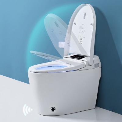 China Luxury Bathroom Sensor Electric Automatic Flush Wc Bidet Intelligent Smart Toilet zu verkaufen