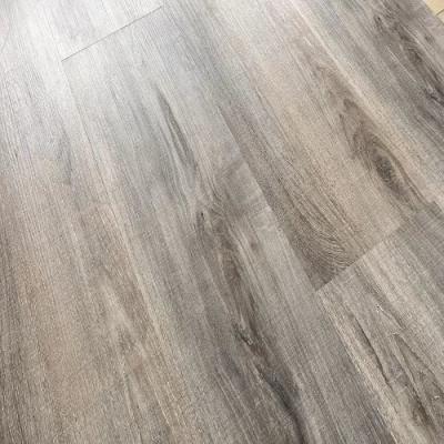 Cina Pavimentazione di legno impermeabile della plancia del vinile di clic del grano 4mm 5mm 6mm del pavimento grigio del PVC SPC del fumo in vendita