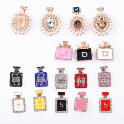 China Handmade Custom Metal Rhinestone Bling Crystal Shoe Charms For For Designer Shoes Decoration Ornament Christmas Gift for sale