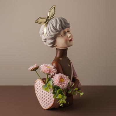 China Living room decor beautiful girl storage figurine art resin craft ornaments Nordic luxury resin home statue accessories for sale