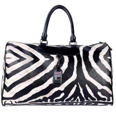 China Fashion Fashion Large Digital Zebra Printed Women Gym Sports Luggage Travel Bag Duffel Bag With Shoulder for sale