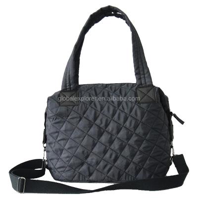 China Lady Fashion Quilted Polyester Gift Handbag With Shoulder for sale