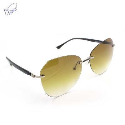 China High quality 2022 style vintage luxury gradient brand rimless sunglasses for women for sale