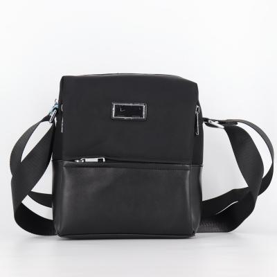 China Fasion Custom Men's Nylon Cross - Shoulder Messenger Bags Men Body Bag Casual Simple Male Bag Small Men for sale