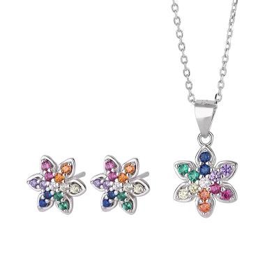 China Trendy Fashion Trendy 925 Sterling Jewelery Silver Zircon Flower Necklace For Women Girls for sale