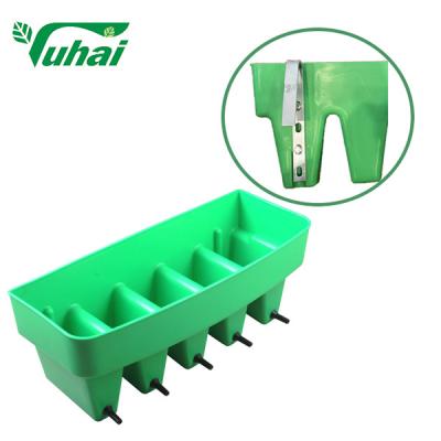 China 2l Cow Feeding Teat Buckets Green Calf Feeder Bucket With Nipple for sale