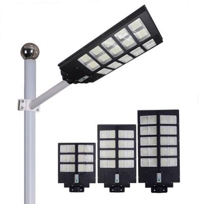 China Hot Sale Solar Charge 600w High Power Charging 600w Remote Control Solar Outdoor Solar Street Light for sale