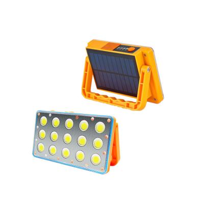 China Solar Charging Strong Rechargeable Portable Portable Led Lamp Solar Outdoor Strobe Solar Emergency Light Camping Warning Flood Light for sale