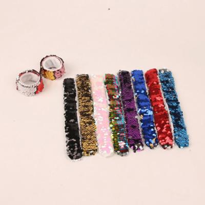 China Sequin Fabric Sequin Reversible Bracelet Color Changing Bracelet for sale