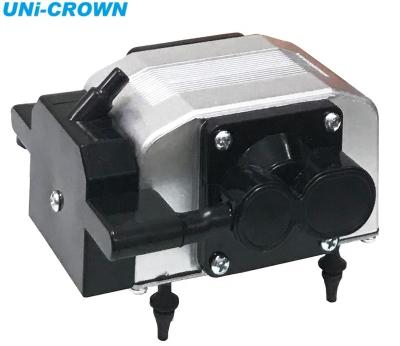 China UN-25PF Oil Free AC110V Or 220V Linear Air Pumps Small Quiet OEM Automotive Industry for sale