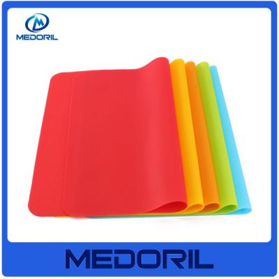 China HOT factory price silicone material table mat with custom customer's design for sale