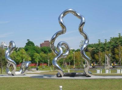 China Welding Modern Garden Outdoor Yard Statues Handmade Polished Metal Art for sale