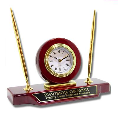 China Antique Style Personalized Cherry Wood Double Pen Desk Clock Set for sale