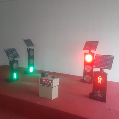 China 12VDC 200 mm verkeerslicht met anti-UV-PC-behuizing van kunststof draadloos controller Te koop