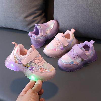 China New 2022 Hot Sale Breathable LED Lights Cute Children Shoes Little Girl Non-slip Toddler Style Casual Walking Shoes for sale