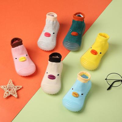 China Lovely Unique Indoor Rubber Children Duck Animal Design Anti Slip Pre Walk Socks for sale