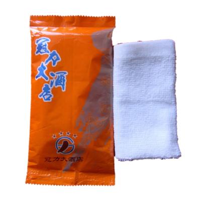 China Cotton Compressed Refreshing Wet Towel For Restaurant Wet Terry Towel Supplier for sale