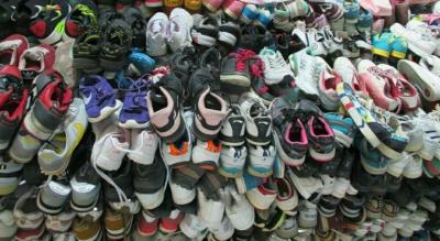 China used shoes stock shoes and used  shoes 。  give in discount than for sale