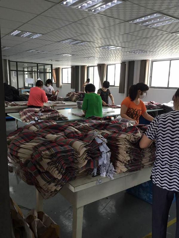 Verified China supplier - Hangzhou Fengyi Garments Co., Ltd.