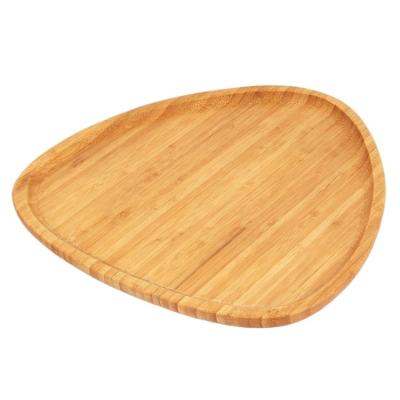 China Sustainable Bamboo Triangle Fruit Tray Snack Serving Tray Food Vertical Dish for sale