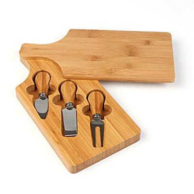 China Stocked Custom Natural Bottle Shaped Personalized Magnetic Bamboo Cheese Board Set for sale