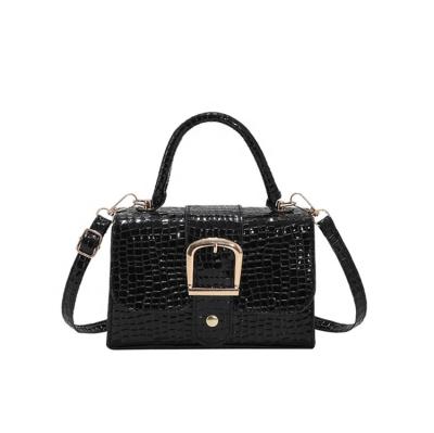 China Newspaper Used Cheap Price Top-handle Handbags Personality Crocodile Pattern Cross - Body Bags For Ladies Small Phone Bag New Tote Purse for sale