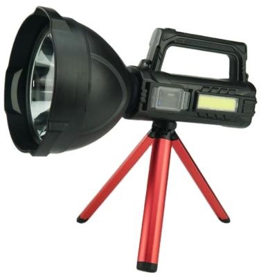 China Outdoor Entertainment Heavy Duty Rechargeable 3000lumens Search Projector XHP70 Lightweight Handheld Search Light For Outdoor for sale