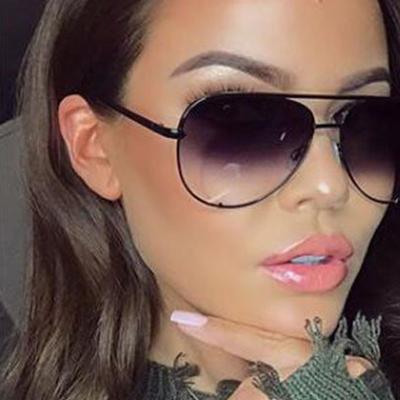 China 10 Years Experience 2021 Fashion Vintage Logo Sunglasses Women Aviation Style Oversized Gradient Sun Glasses Metal Glass Men Women Custom Sunglasses UV400 for sale