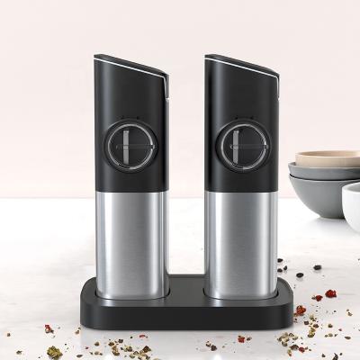 China Spice Mills Adjustable Kitchen Manual Rechargeable Electric Gravity Salt Grinder Spice Salt and Pepper Grinder Set for sale