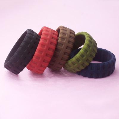 China CLASSIC Tire Tread Shape Festival Birthday Gift Silicone Wedding Rings For Armyman for sale