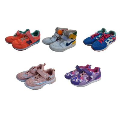 China 2022 high quality fashion cushioning used children shoes for used shoes occasion branded shoes for sale