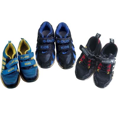 China Children's cushioning used shoes school running shoes high quality occasion breathable tennis boys used shoes for sale