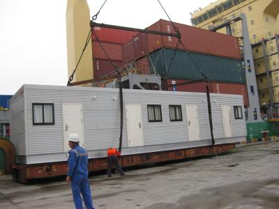 China Architektentwickelte Modularhäuser / Leichtstahlweite Modularhäuser zu verkaufen