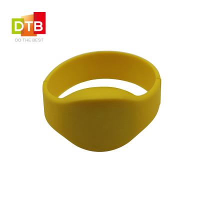 China Waterproof / Waterproof DTB Wristband Nice nfc mifare Wristband Moneyless Watch for sale