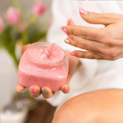 China Exfoliator Wholesale Organic Fruit White Custom Whipped Strawberry Whitening Bulk Ice Cream Brightening Body Scrub Cream for sale